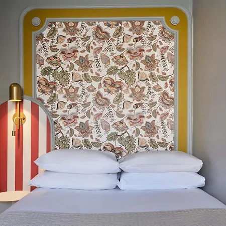 Mercure Notre Dame Saint Germain Des Pres Hotel 4*