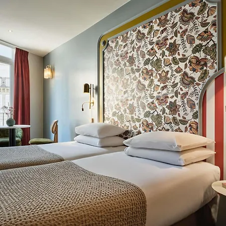 Hotel Mercure Notre Dame Saint Germain Des Pres 4*